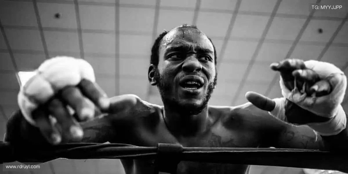 🎧戴上它，沉浸式感受赛场的每一次呼吸！